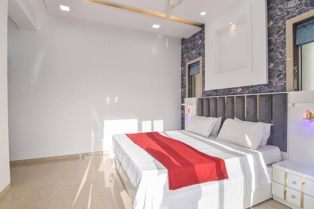 Royal Paradise Villa 罗纳瓦拉 外观 照片