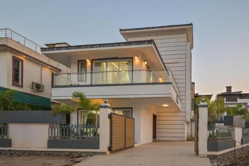 Royal Paradise Villa 罗纳瓦拉 外观 照片
