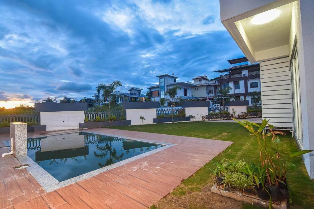 Royal Paradise Villa 罗纳瓦拉 外观 照片